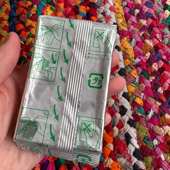 FUJIFILM INSTANT COLOR FILM INSTAMINI - Picture 2 of 2